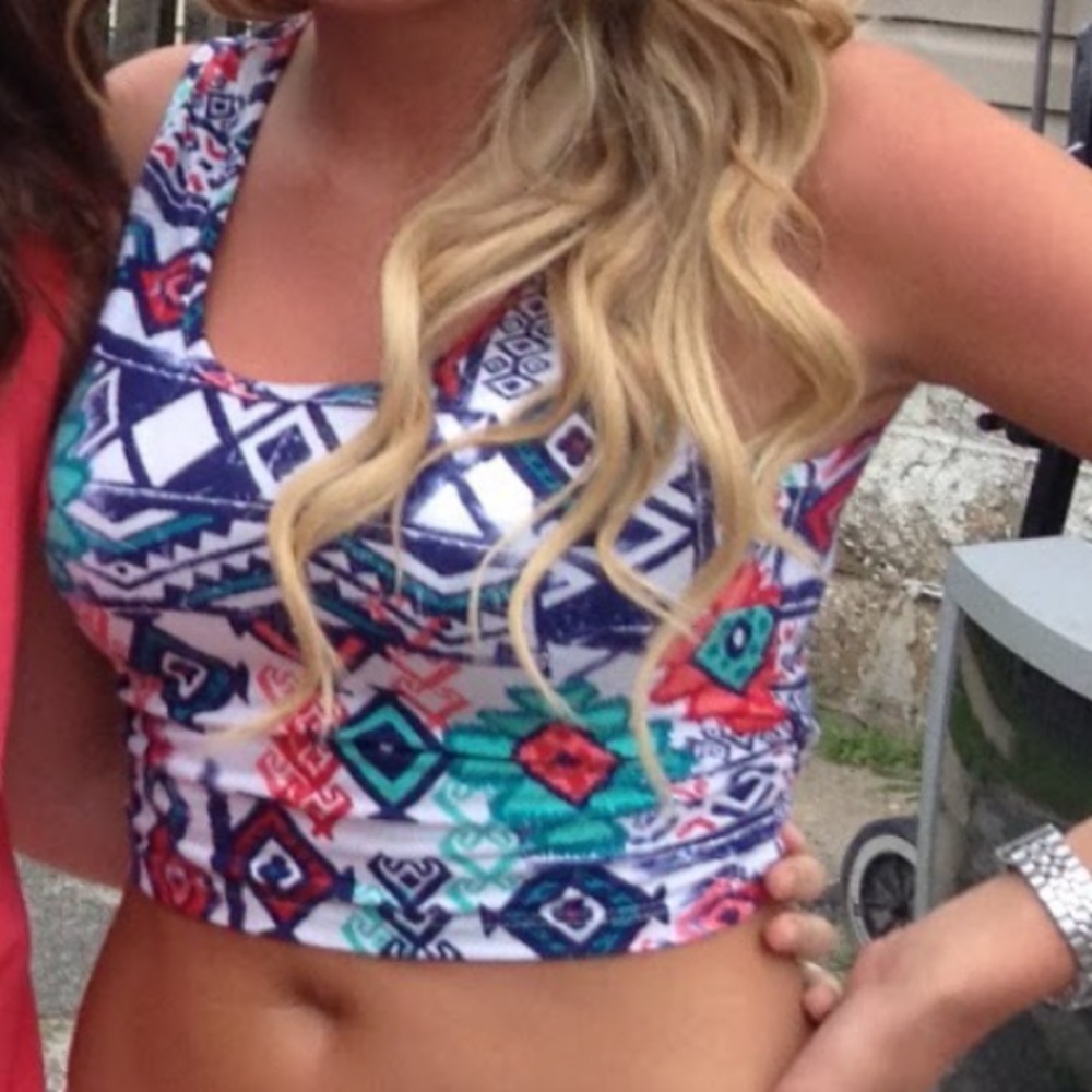 Aztec Crop Top - Picture 3 of 3